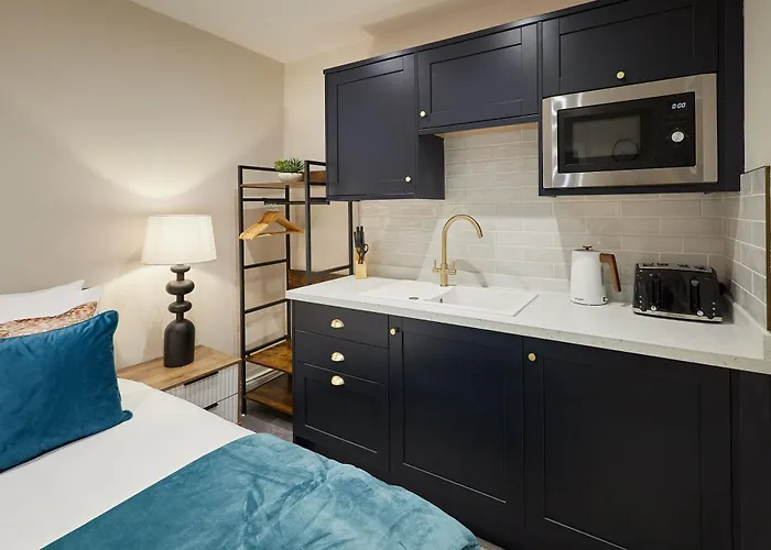 Host & - At Temperance House * Saltburn-by-the-Sea